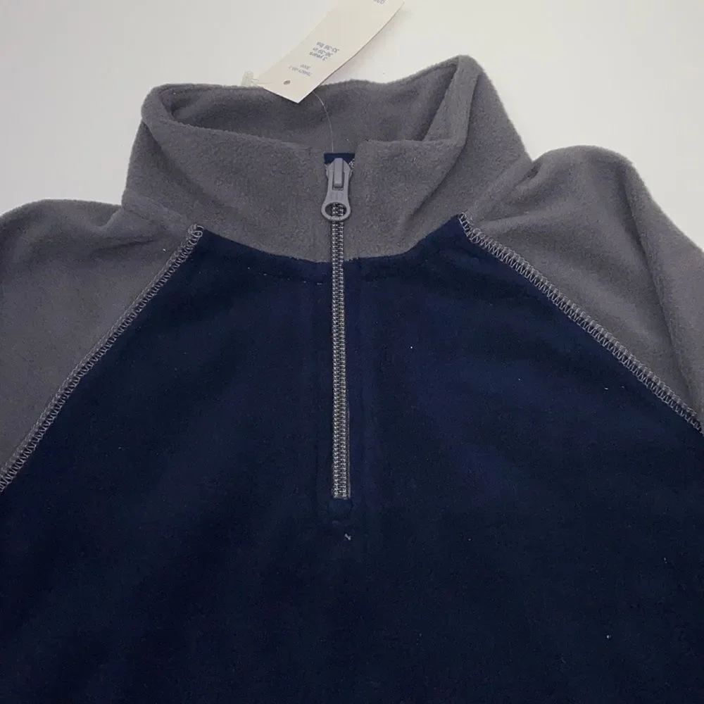 NWT ❤️ Gap sweater